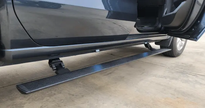 Low-Profile E-Step Power Running Boards For 2019–2024 Chevy Silverado & Gmc Sierra 1500 1