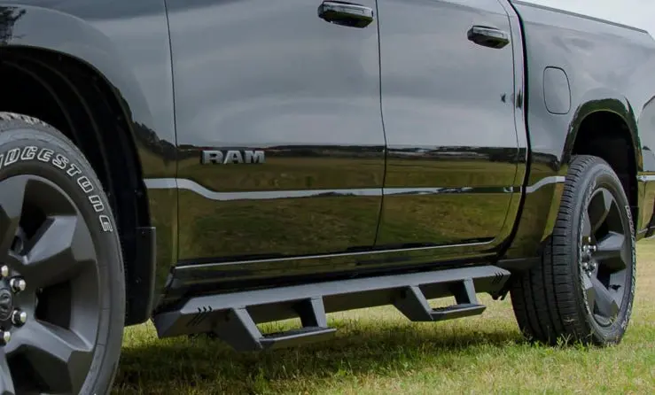Smittybilt Cab Length Bolt On Angular Drop Steps For 2019-2024 Chevy Silverado 1500 Crew Cab 2