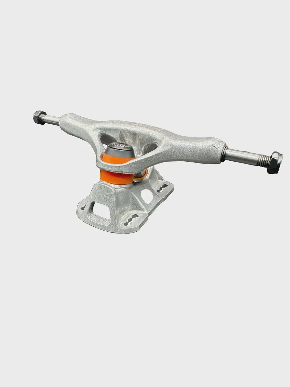 Grind King Locker Trucks - Silver 1