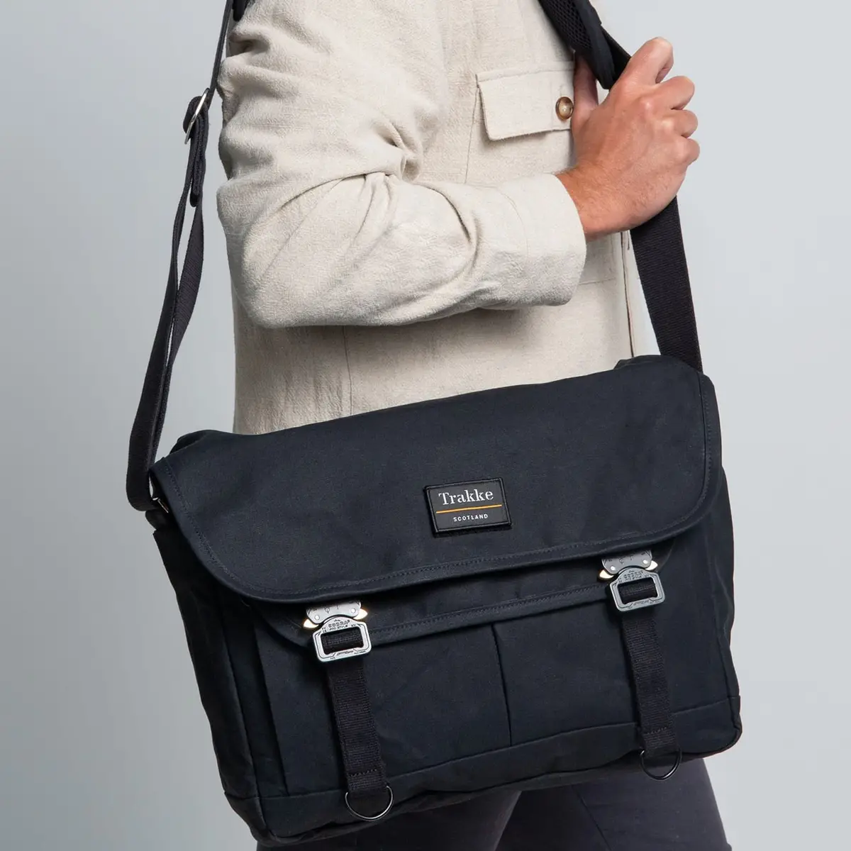 Trakke Bairn Pro Messenger 1