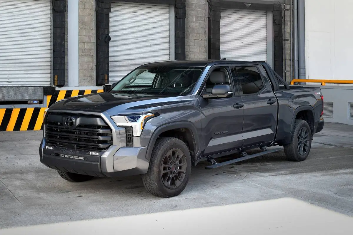 Go Rhino E1 Electric Running Boards For 2022-2024 Toyota Tundra Crew Max 4 Door (No Drill) 1