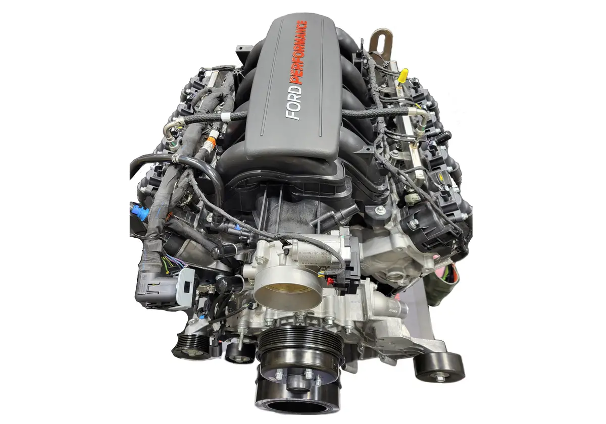 7.3L Megazilla™ Crate Engine 1