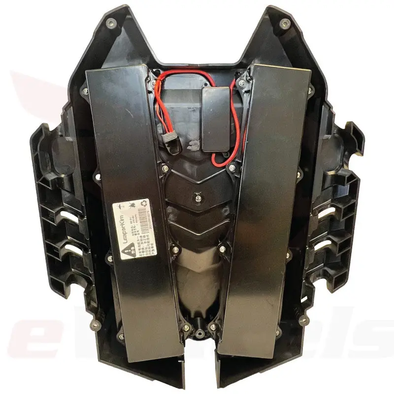 Veteran Abrams: Battery Pack With Panel, 1,350Wh 1