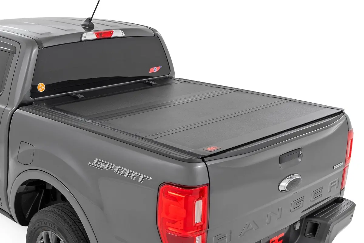 Rough Country Low Profile Tri Fold Aluminum Tonneau Cover For 2019-2023 Ford Ranger (5' Bed) 1