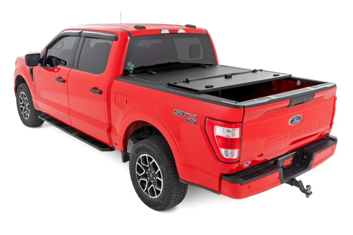 Rough Country Tri Fold Aluminum Hard Tonneau Bed Cover For 2021-2026 Ford F-150 1