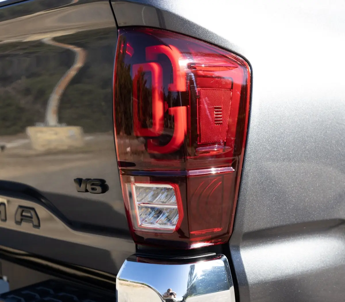 Winjet Renegade Series V2 Led Sequential Taillights For 2016-2023 Toyota Tacoma (Back/Red) - Recon Recovery 1
