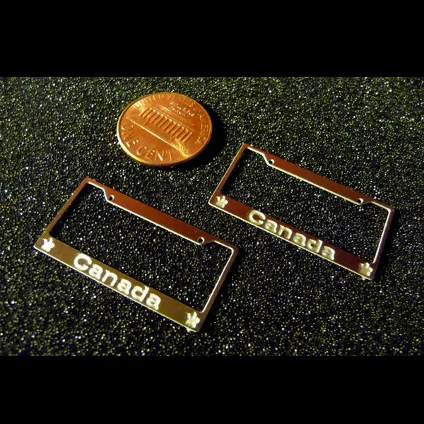 Arches Canada License Plate Frame 1