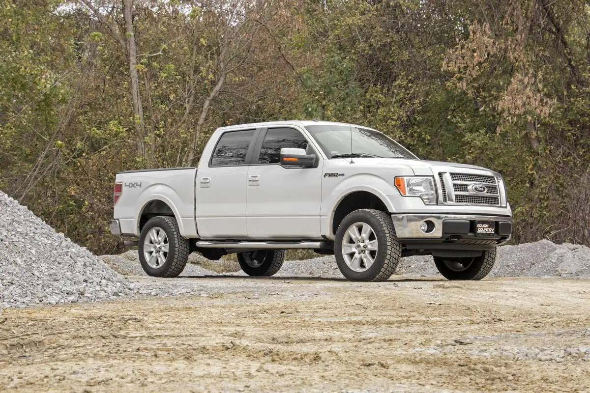 Rough Country 2" Aluminum Leveling Kit For 2009-2013 Ford F-150 2Wd / 4Wd (Fits 33" Tires) 2