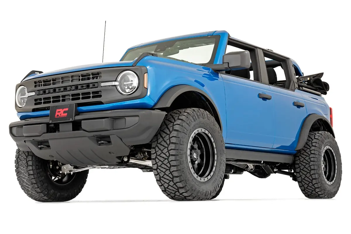 Rough Country 2" Lift Kit For 2021-2026 Ford Bronco | Clears 35" Tires 1