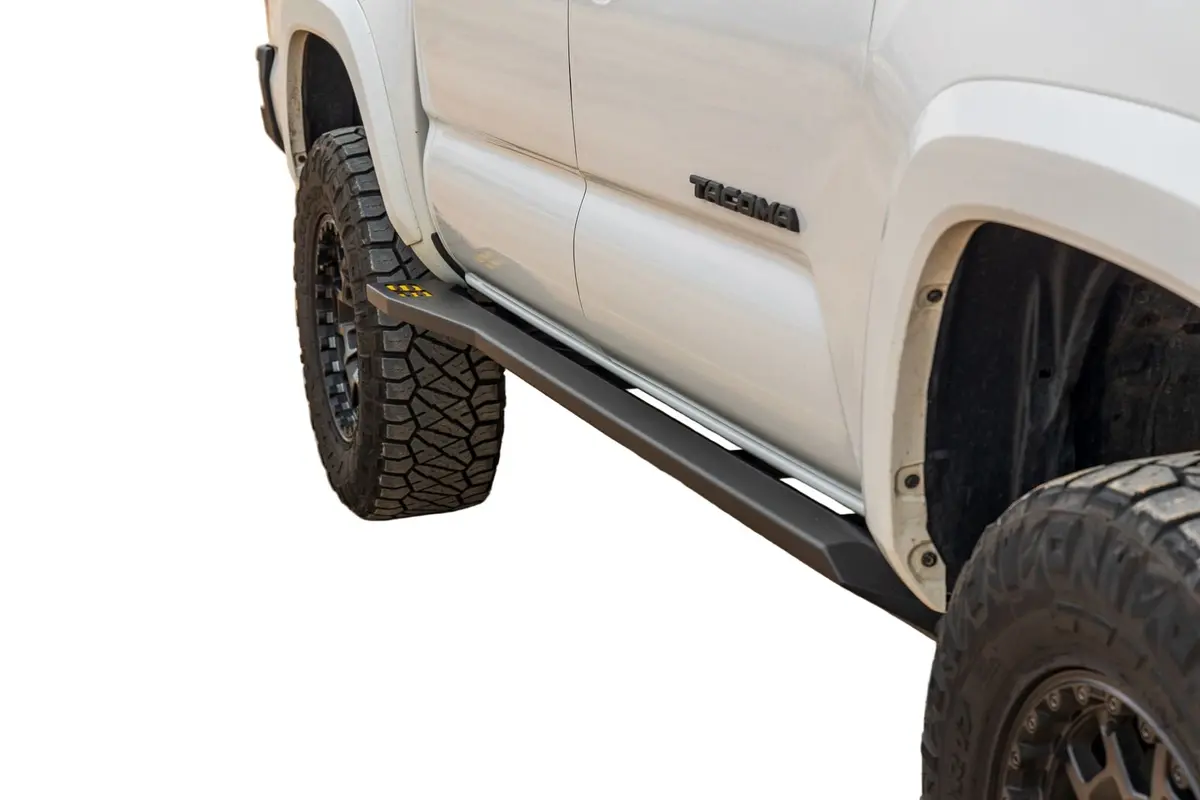 Smittybilt Frame Mounted Rock Sliders For 2016–2023 Toyota Tacoma 1
