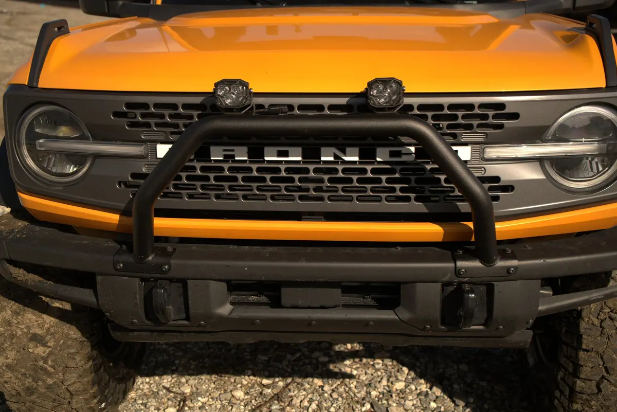 Smittybilt Bolt On Overrider Bull Bar For 2021-2026 Ford Bronco - Recon Recovery 1